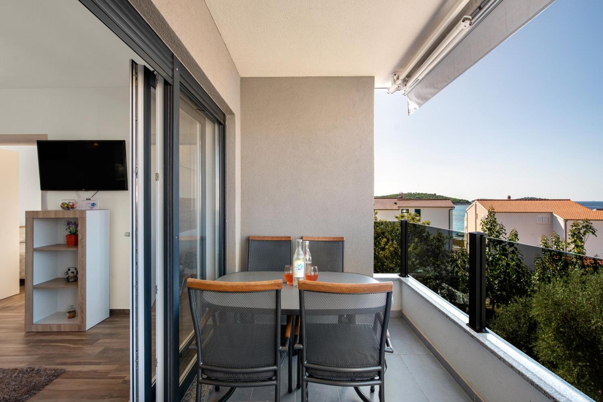 Apartments Boomerang Rogoznica  Room photo